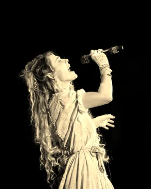 Clare Bowen & Jonathan Jackson